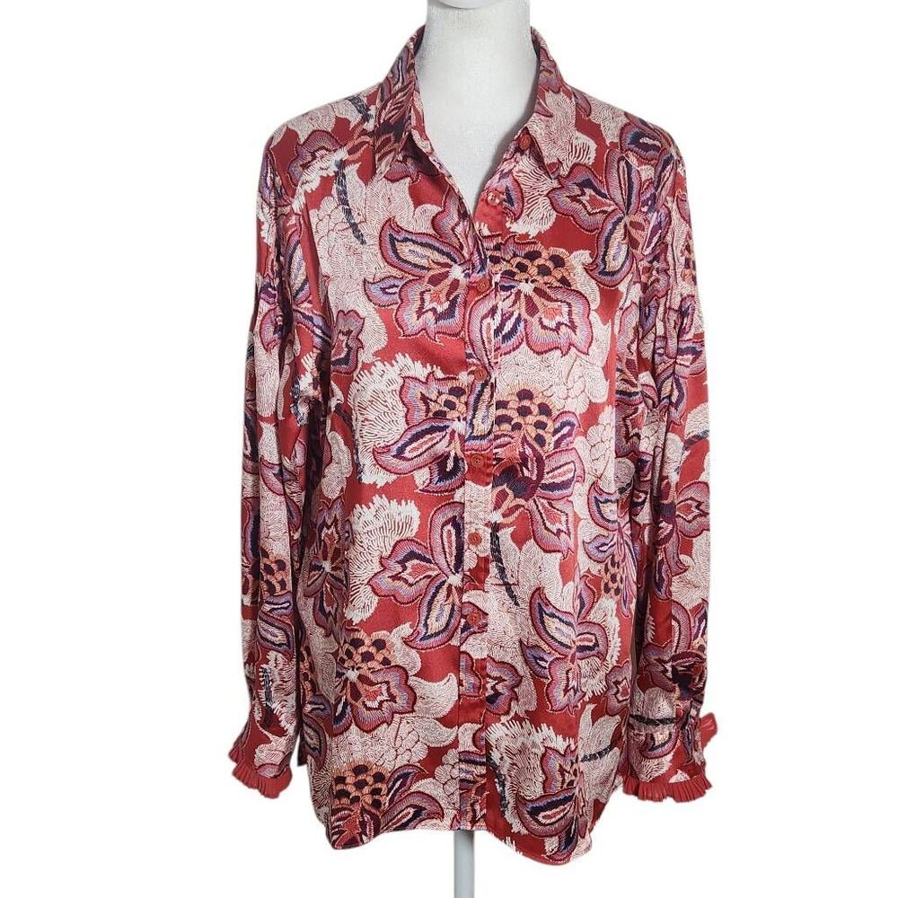 Chico's Red Satin Paisley Blouse with Ruffled Cuffs Size Medium Colorful Blouse